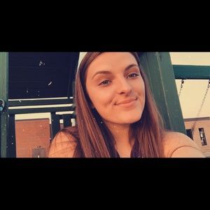 Meet your Posher, Kenzie